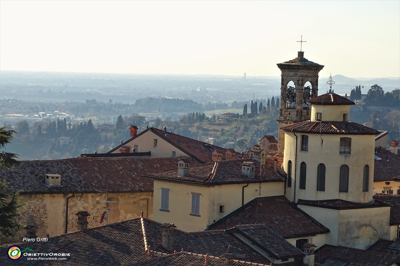 68 Zoom sulla Chiesa del Monastero di S.ta Grata.JPG